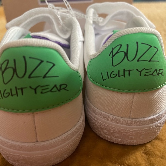 ADIDAS Buzz Lightyear Canvas Sneaker. NWT. Youth Size 3 - Picture 11 of 11